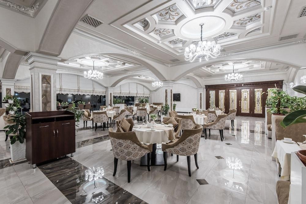 The Royal Mezbon Hotel & Spa Tașkent Exterior foto